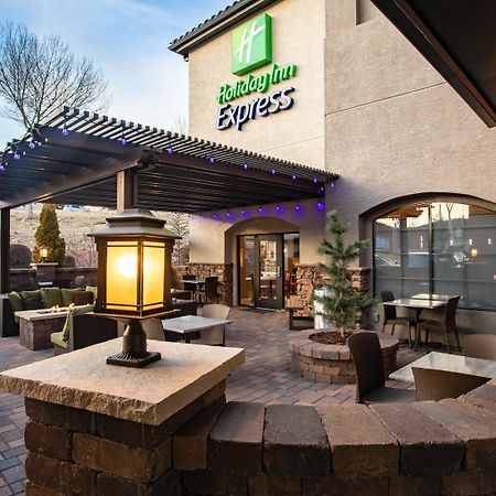 Holiday Inn Express Prescott By Ihg Exterior photo