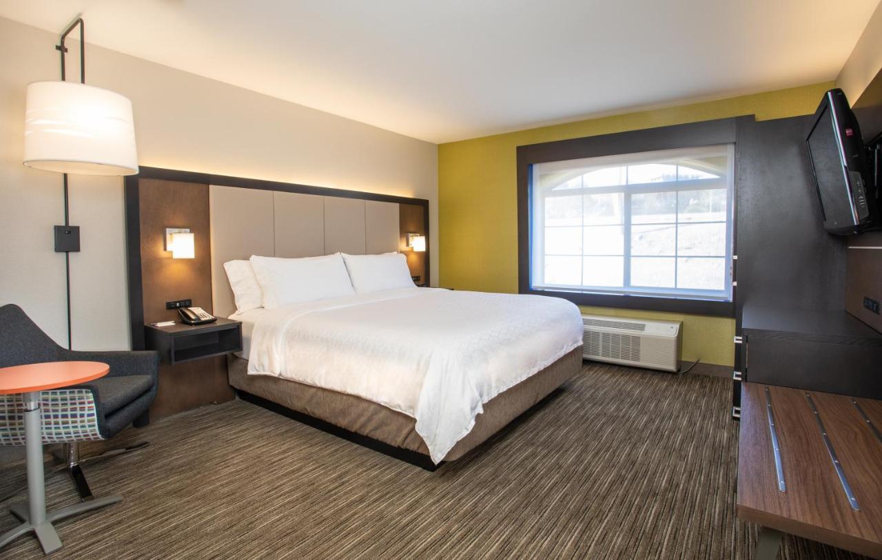 Holiday Inn Express Prescott By Ihg Exterior photo