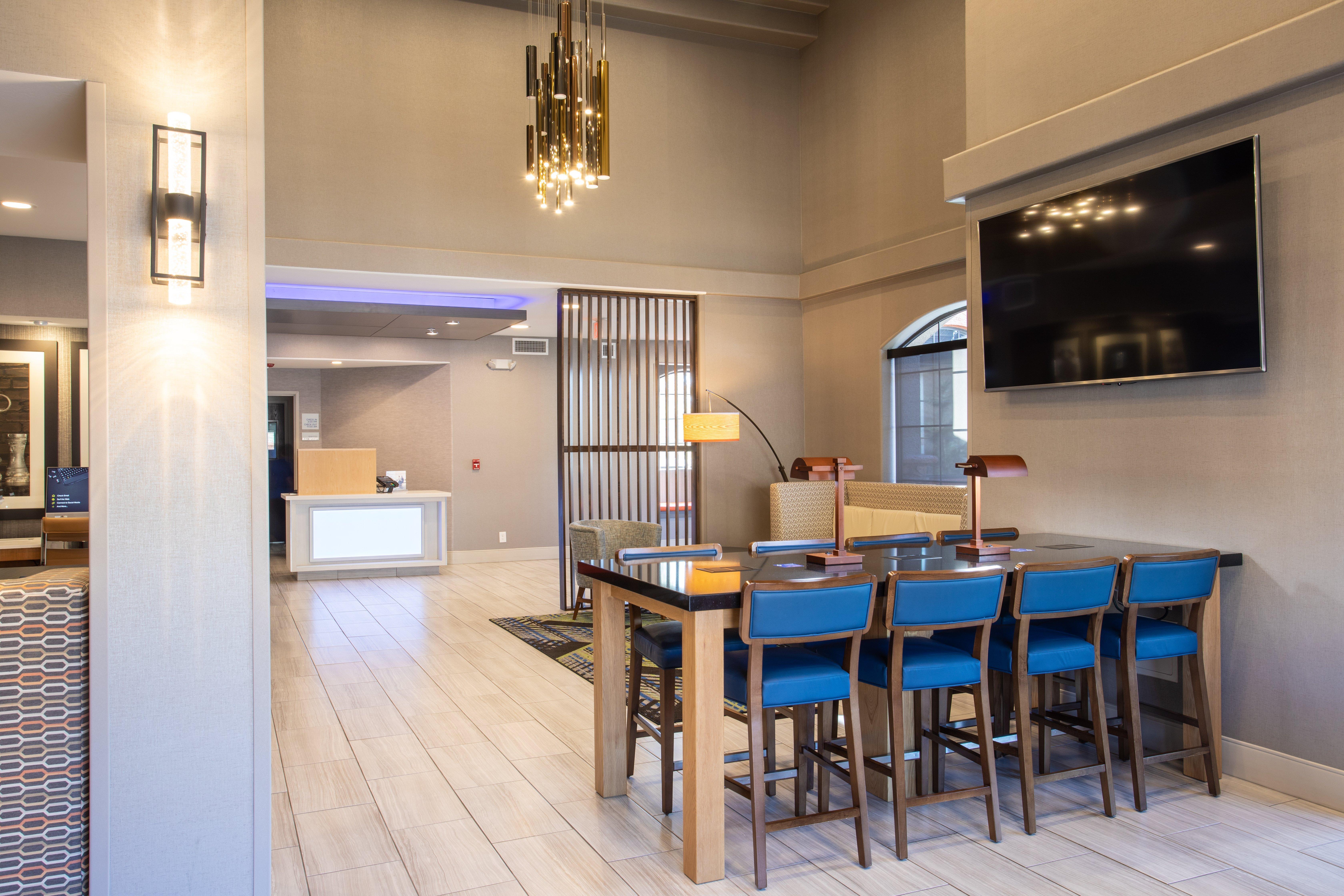 Holiday Inn Express Prescott By Ihg Exterior photo