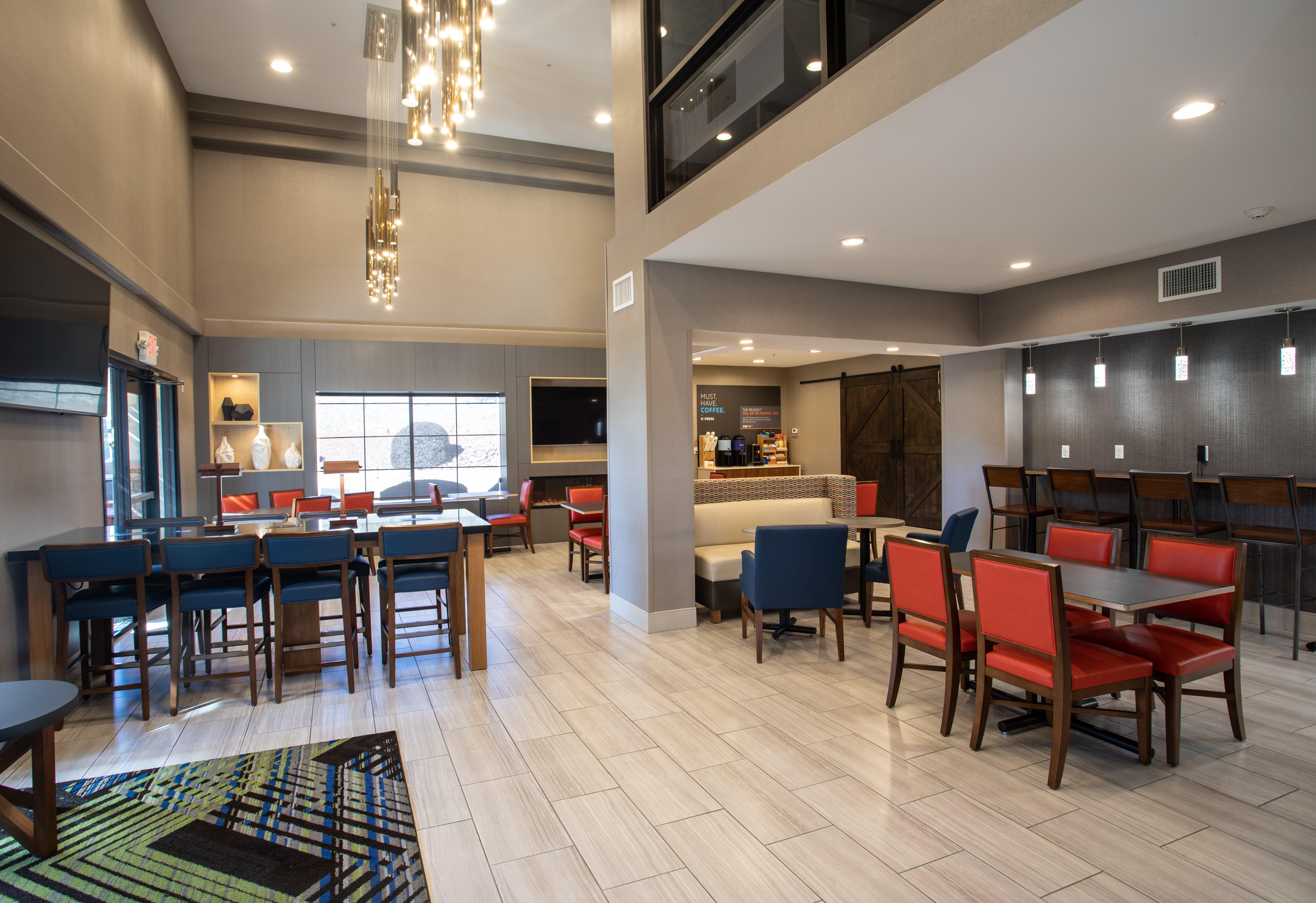 Holiday Inn Express Prescott By Ihg Exterior photo