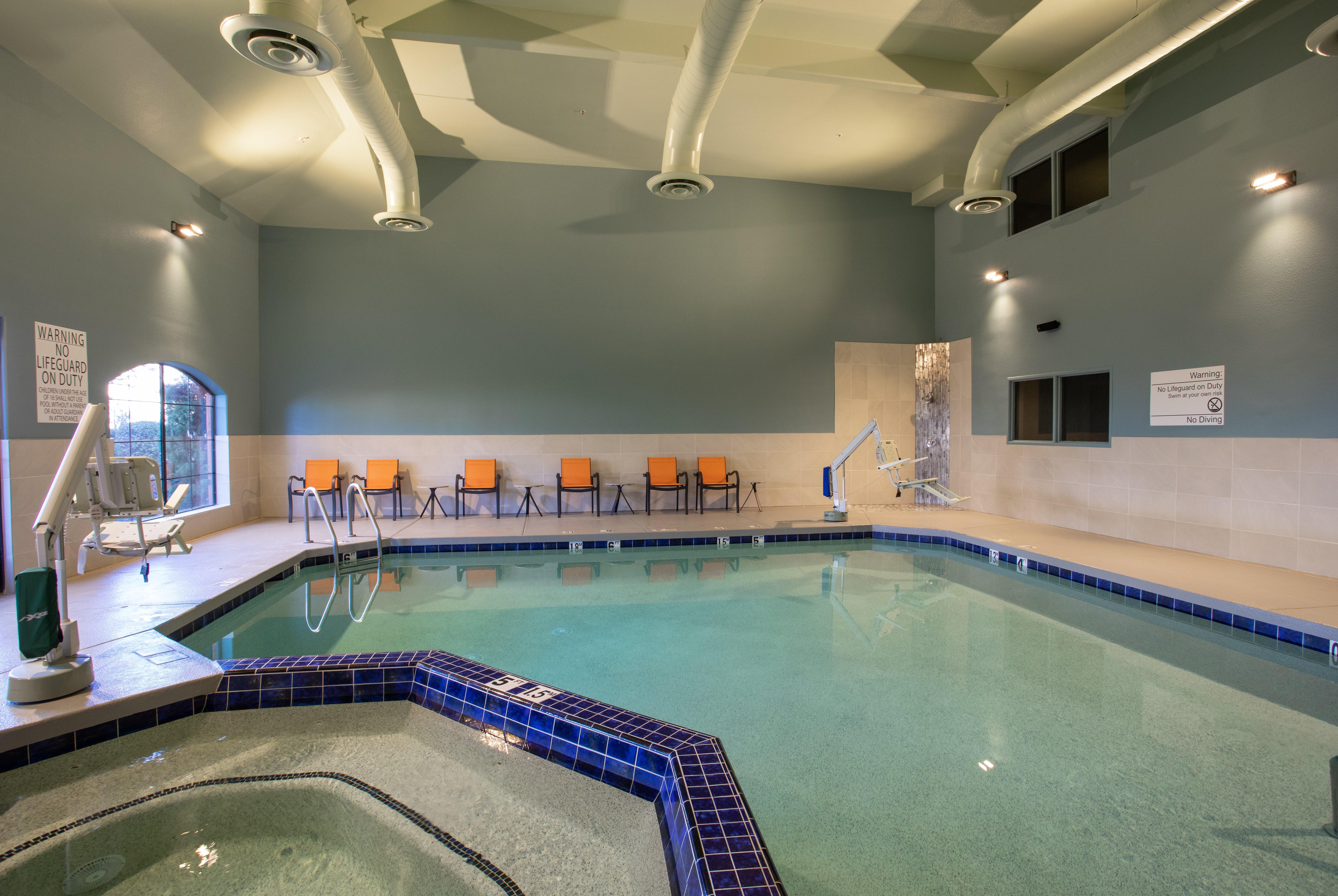 Holiday Inn Express Prescott By Ihg Exterior photo