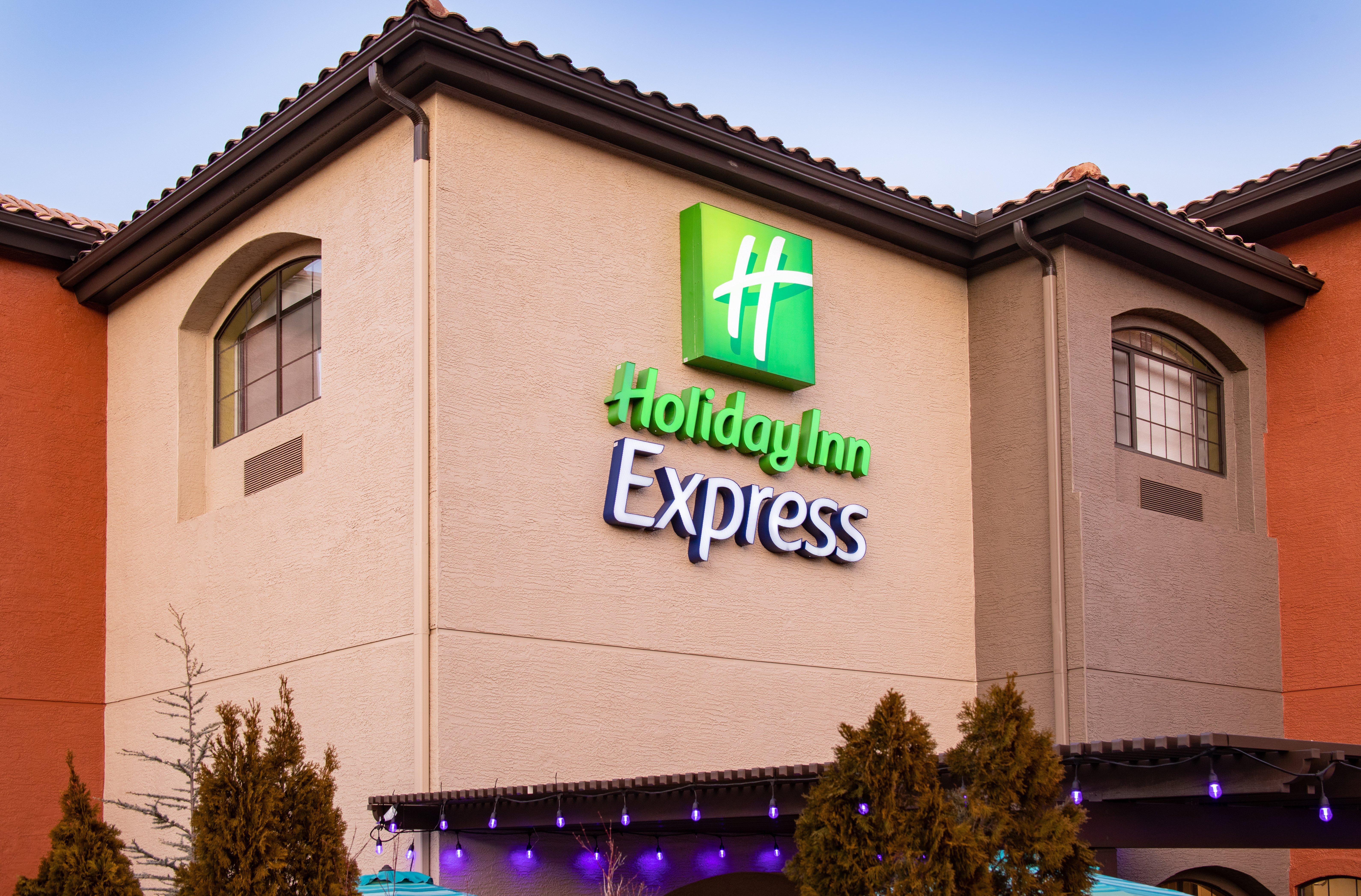 Holiday Inn Express Prescott By Ihg Exterior photo