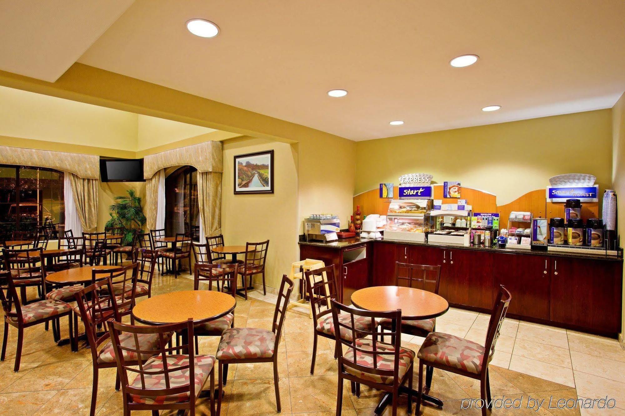 Holiday Inn Express Prescott By Ihg Restaurant photo