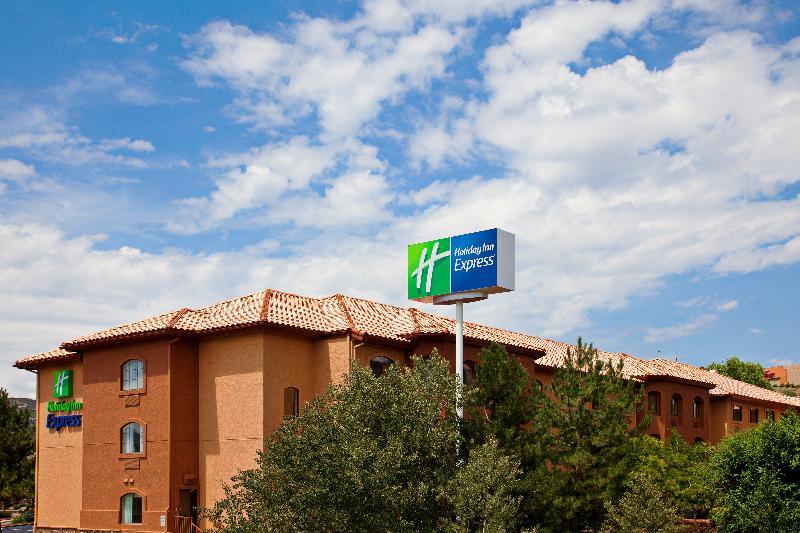 Holiday Inn Express Prescott By Ihg Exterior photo